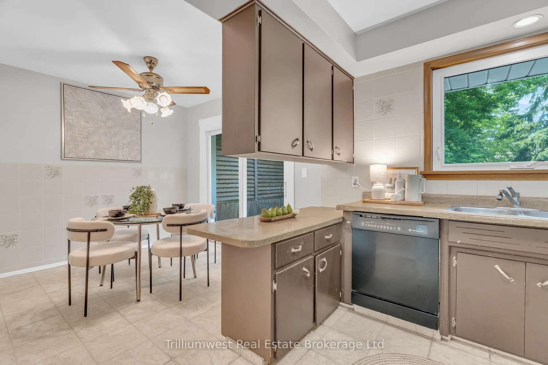 Photo 24 of 14 Rosedale Avenue, Guelph, St. George's — HOMEH