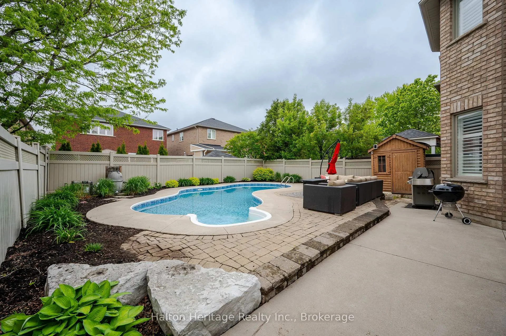 Photo 23 of 67 Commando Court, Hamilton, Waterdown — HOMEH