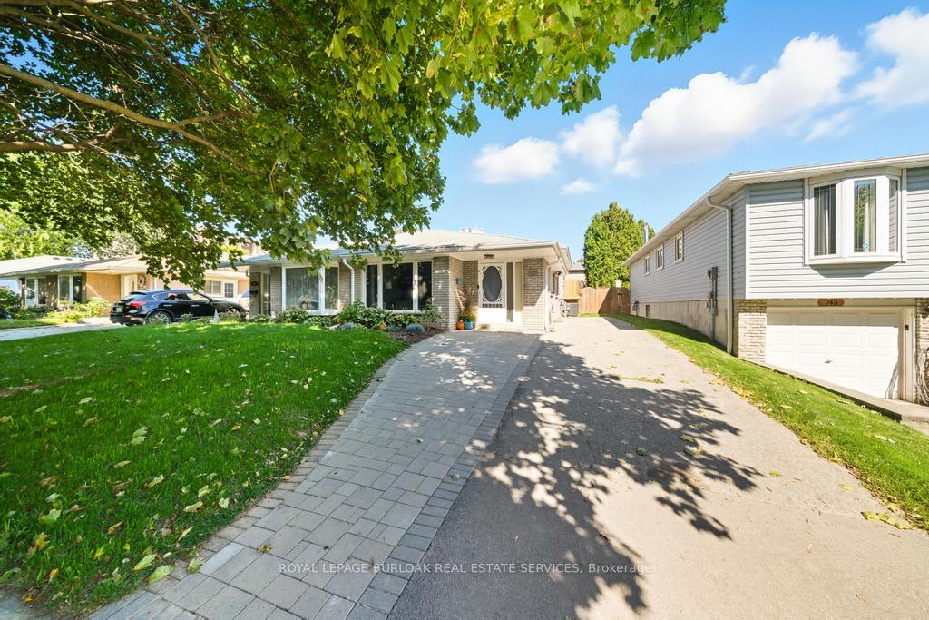 Photo 1 of 749 Hager Avenue, Burlington, Brant — HOMEH
