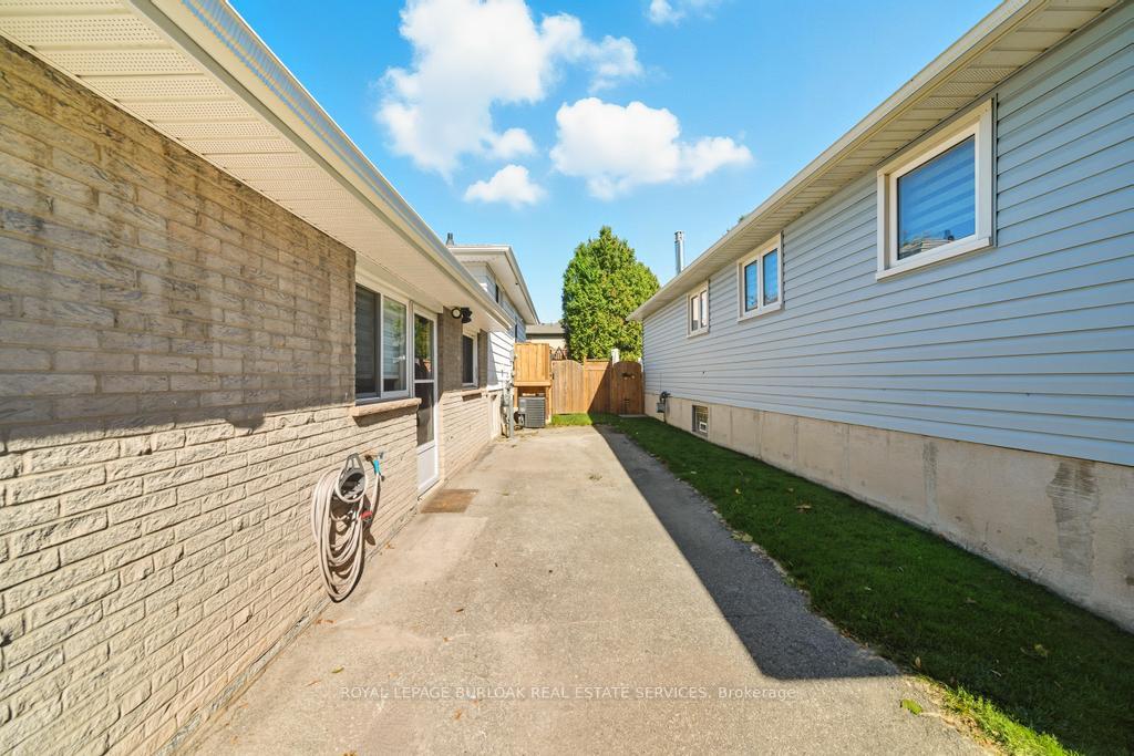 Photo 6 of 749 Hager Avenue, Burlington, Brant — HOMEH