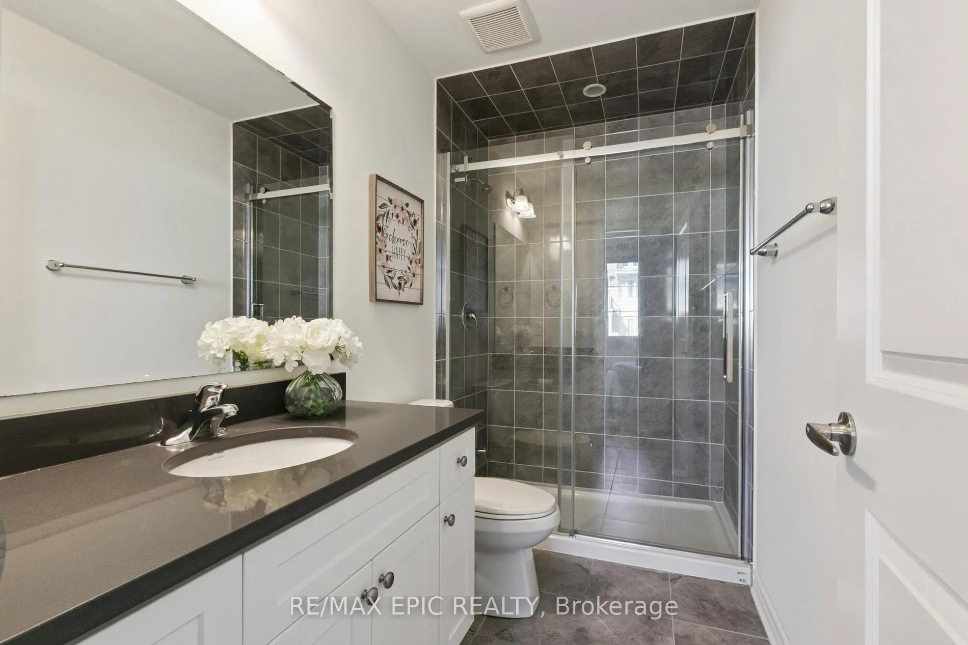 Photo 4 of 243 Rustle Woods Avenue, Markham, Cornell — HOMEH