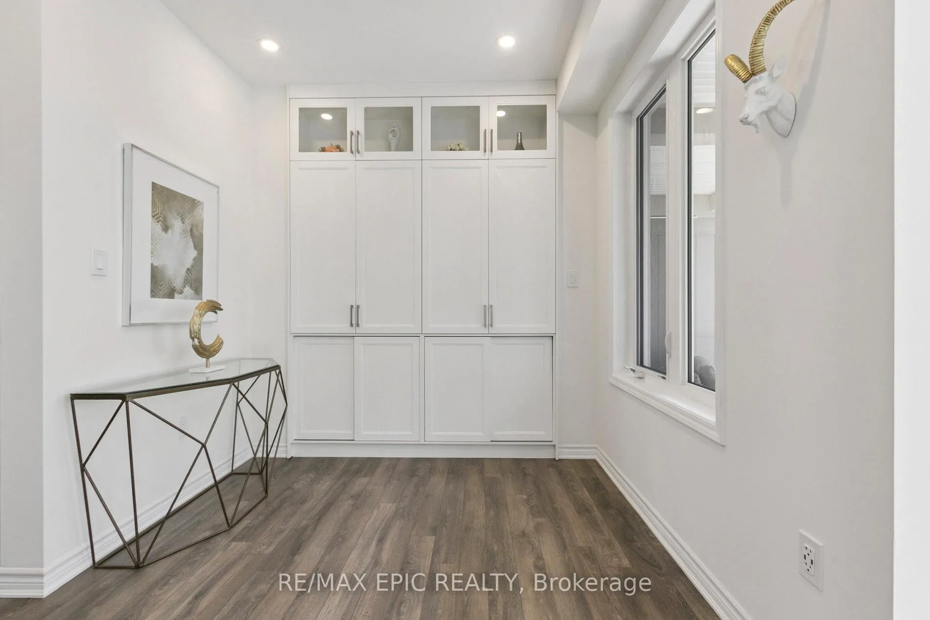 Photo 8 of 243 Rustle Woods Avenue, Markham, Cornell — HOMEH