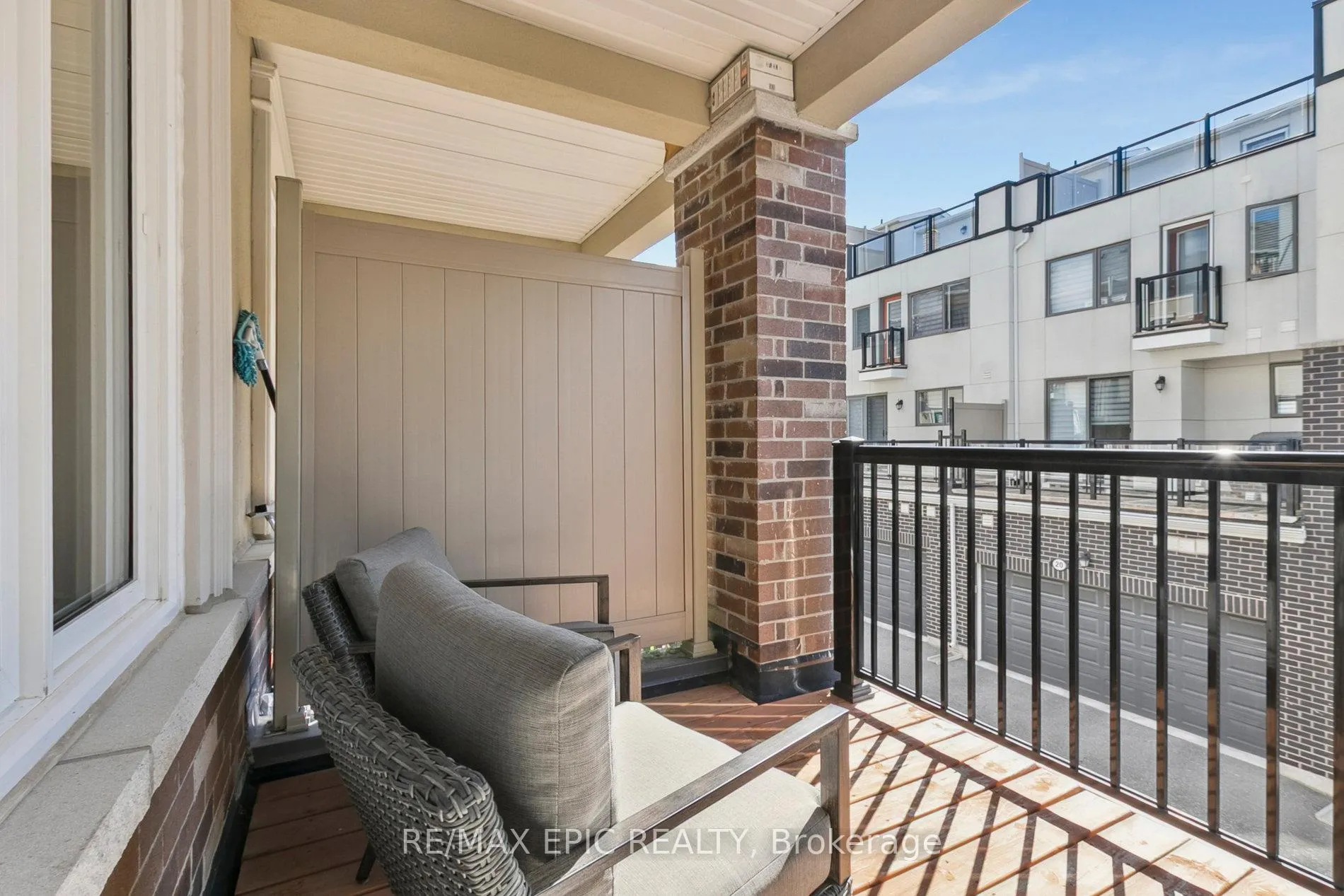 Photo 12 of 243 Rustle Woods Avenue, Markham, Cornell — HOMEH