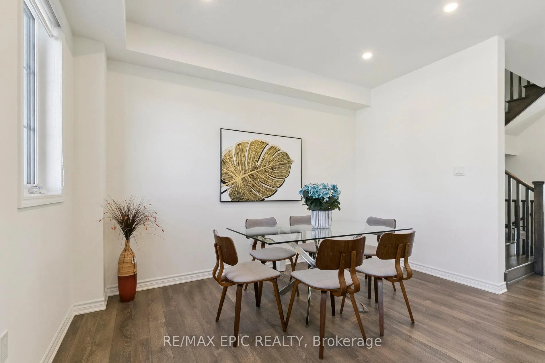 Photo 16 of 243 Rustle Woods Avenue, Markham, Cornell — HOMEH