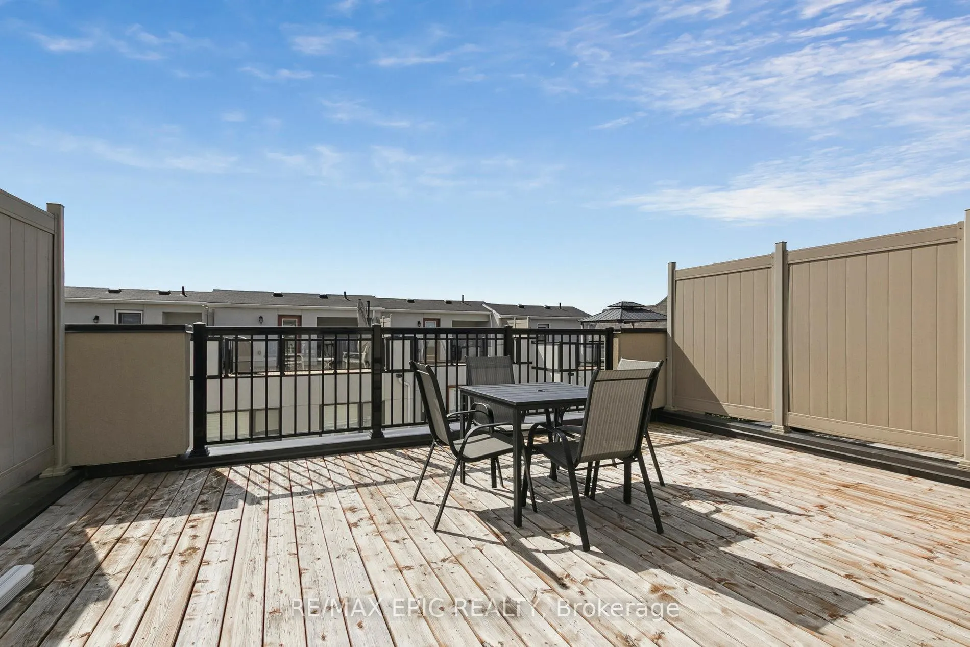 Photo 24 of 243 Rustle Woods Avenue, Markham, Cornell — HOMEH