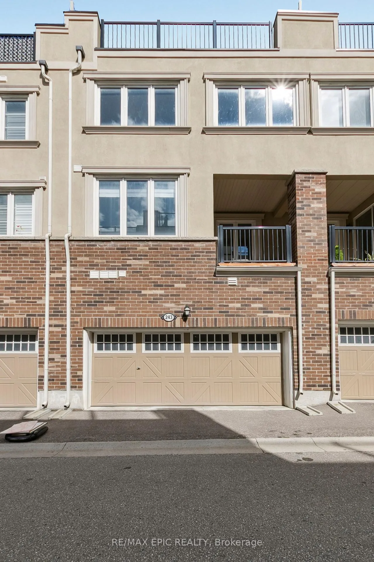 Photo 25 of 243 Rustle Woods Avenue, Markham, Cornell — HOMEH