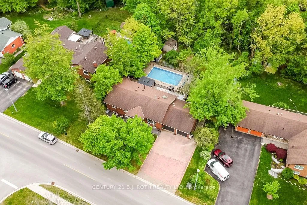 Photo 2 of 53 Belmont Crescent, Springwater, Midhurst — HOMEH