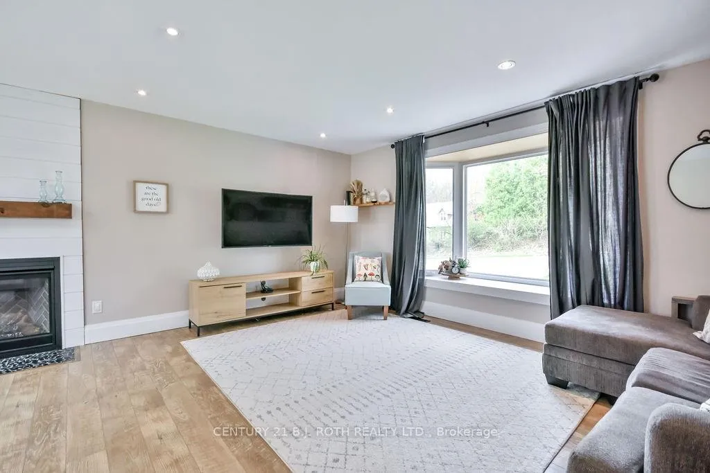 Photo 5 of 53 Belmont Crescent, Springwater, Midhurst — HOMEH