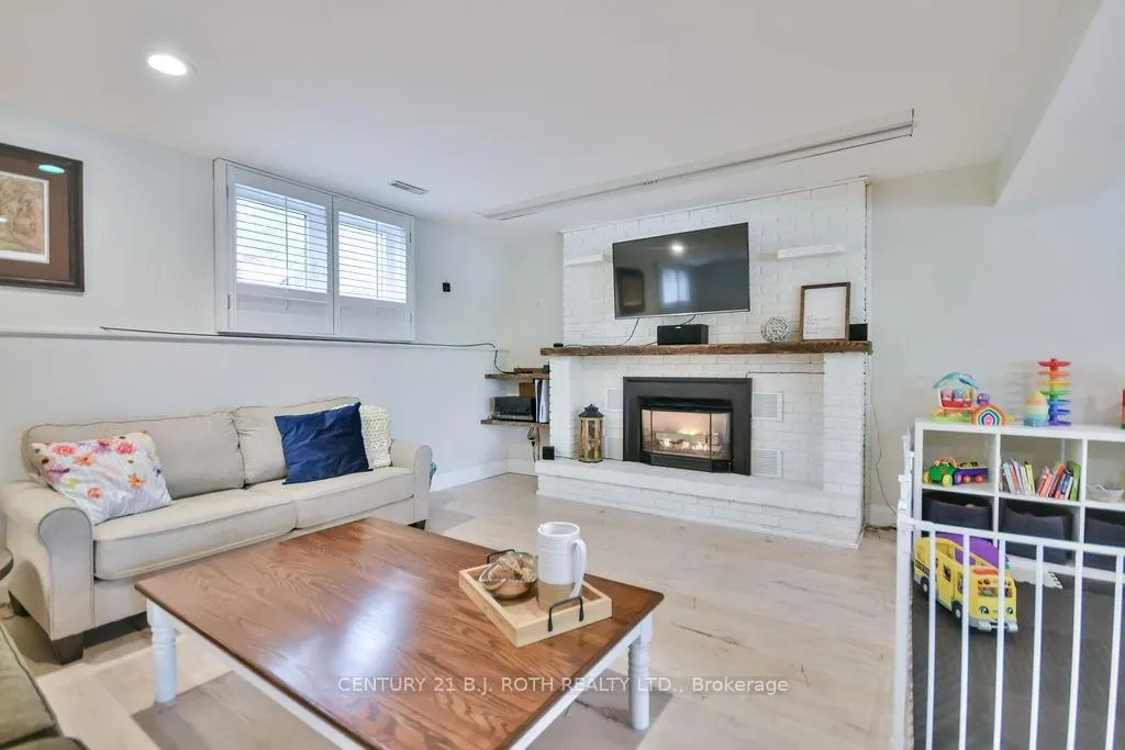 Photo 19 of 53 Belmont Crescent, Springwater, Midhurst — HOMEH