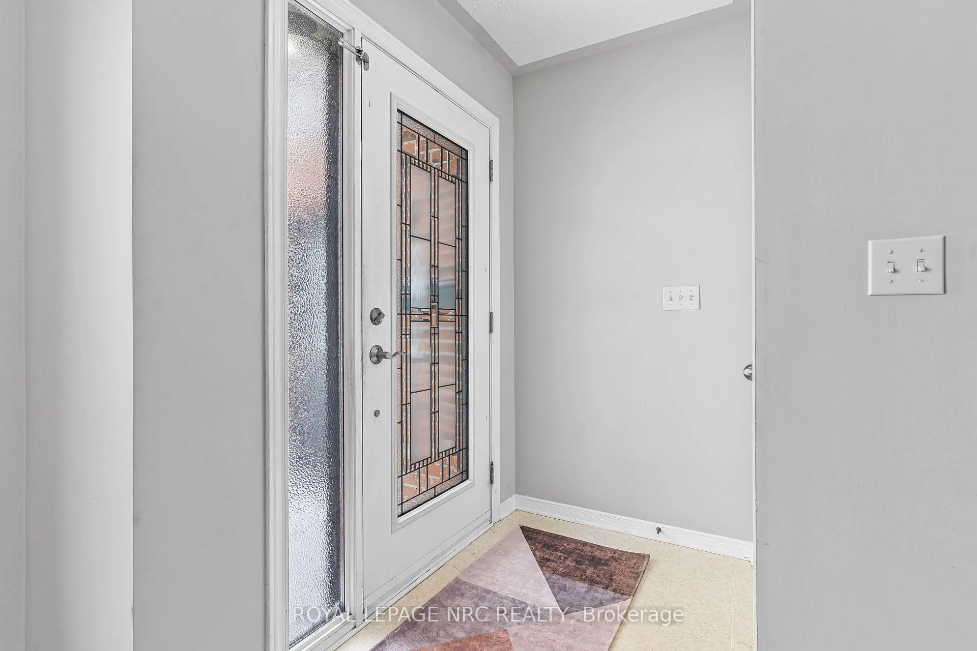 Photo 2 of 326 Beckett Crescent, Pelham, Fonthill — HOMEH