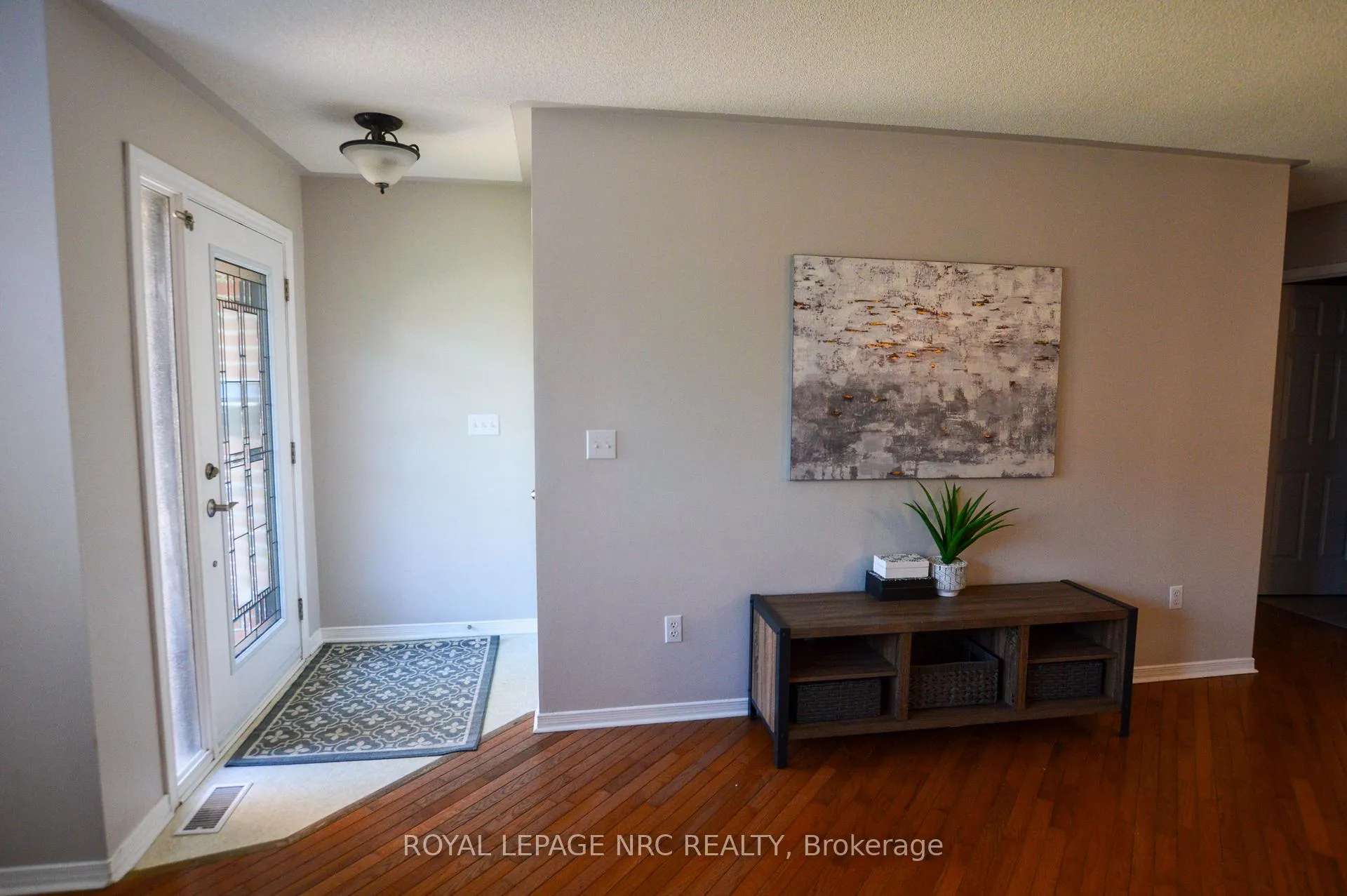 Photo 3 of 326 Beckett Crescent, Pelham, Fonthill — HOMEH