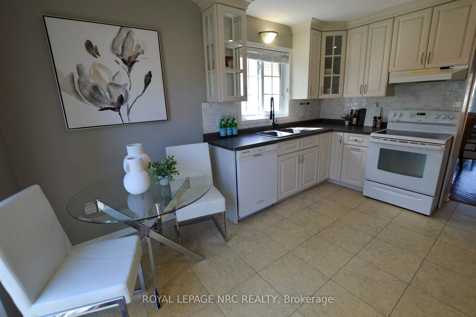 Photo 9 of 326 Beckett Crescent, Pelham, Fonthill — HOMEH