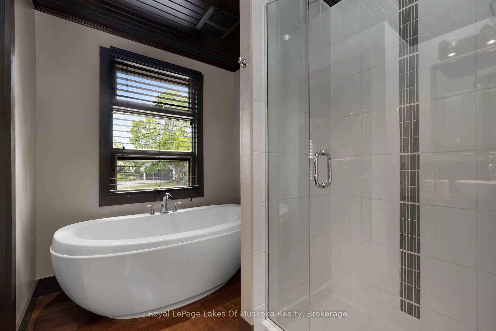 Photo 25 of 31 Curling Road, Bracebridge, Macaulay — HOMEH