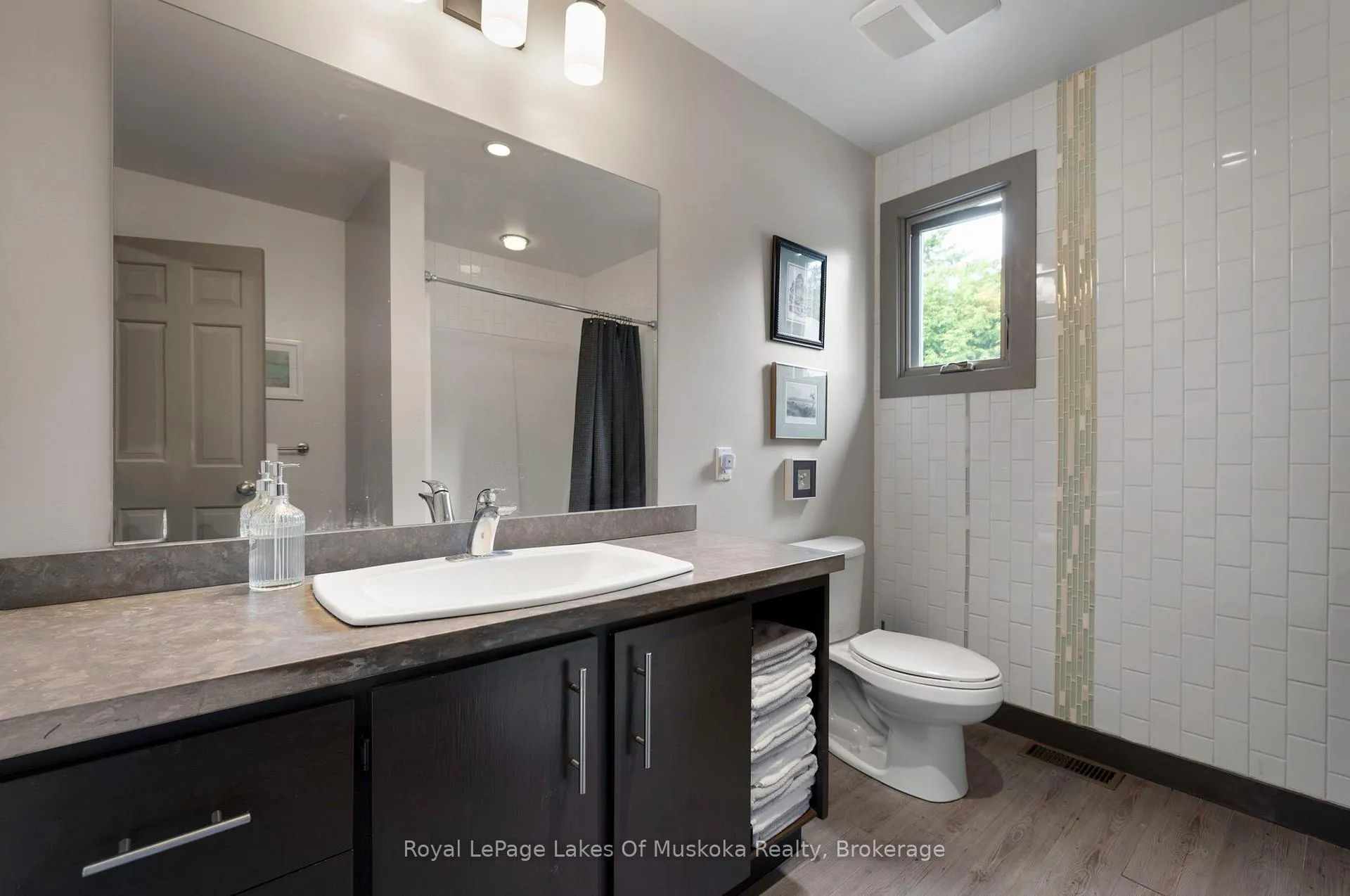 Photo 28 of 31 Curling Road, Bracebridge, Macaulay — HOMEH