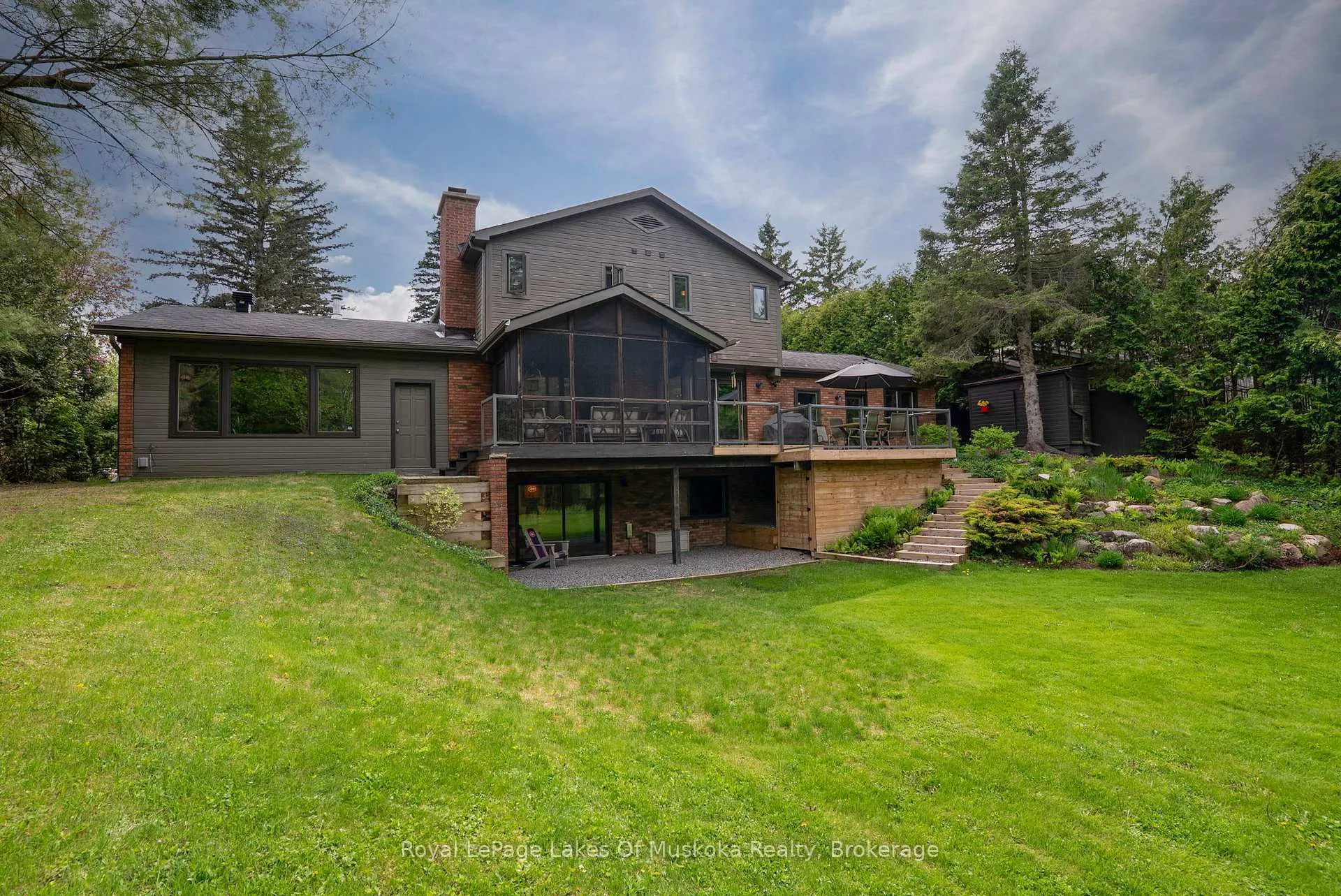 Photo 36 of 31 Curling Road, Bracebridge, Macaulay — HOMEH