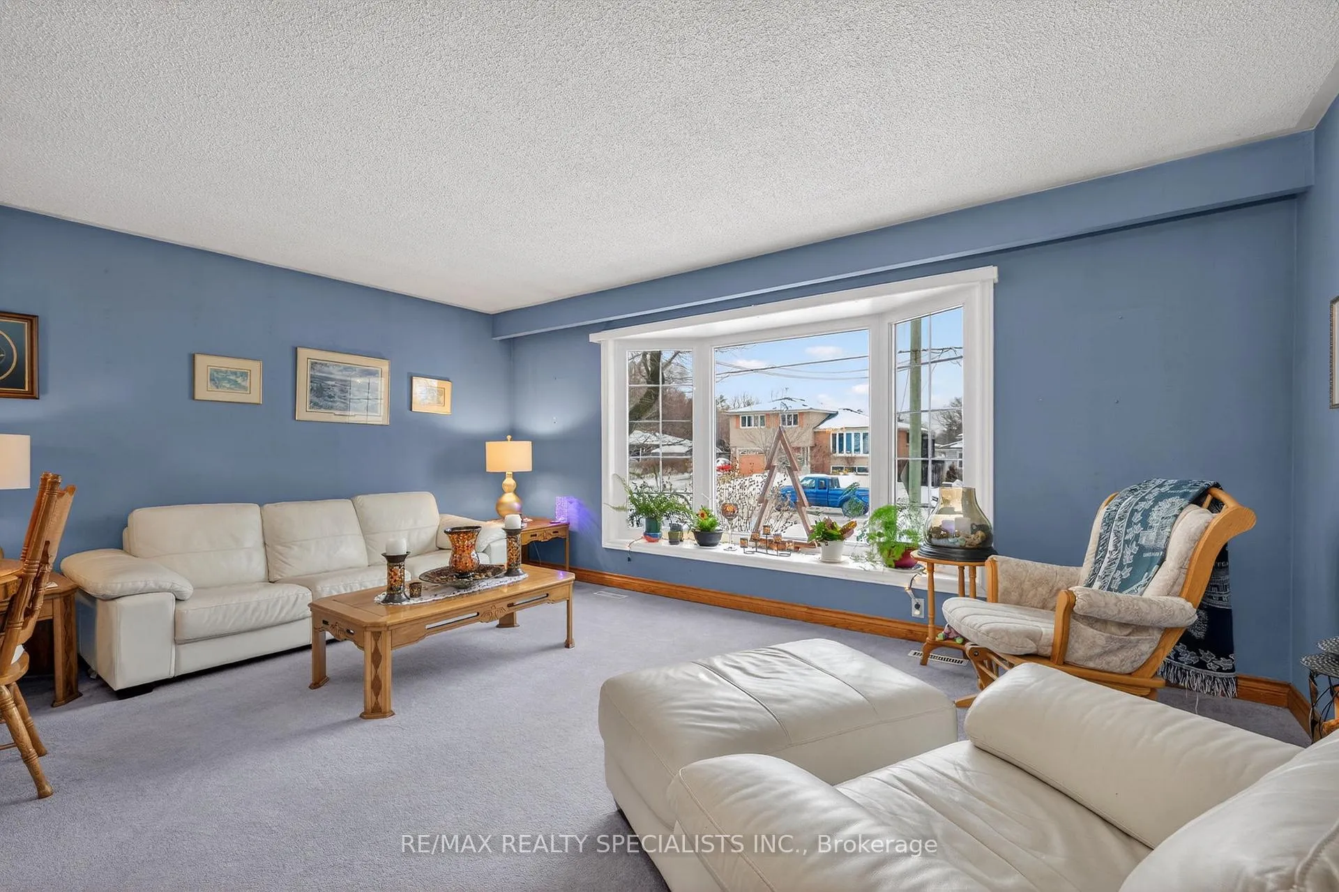 Photo 6 of 61 Moore Park Crescent, Halton Hills, Georgetown — HOMEH