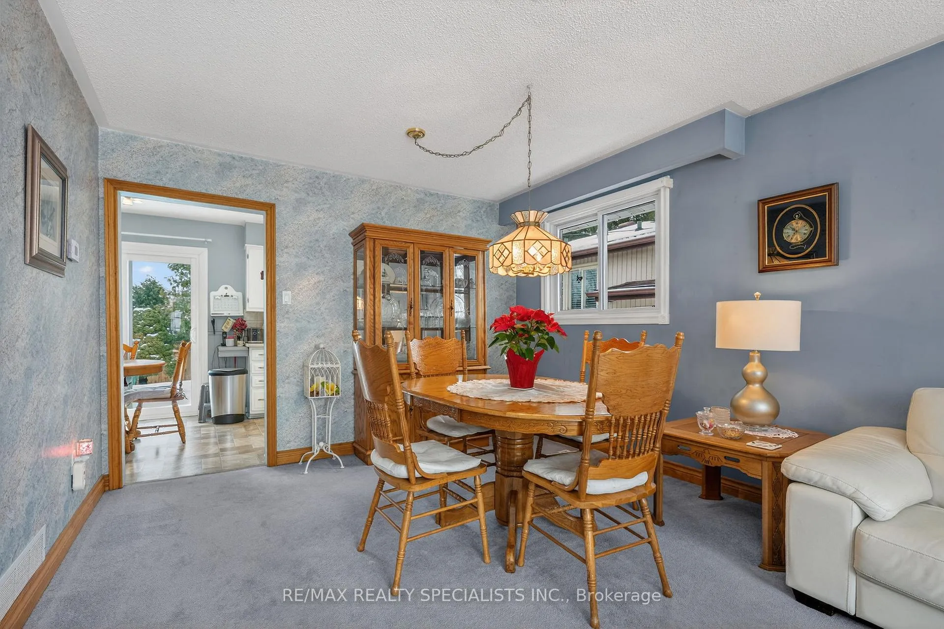 Photo 8 of 61 Moore Park Crescent, Halton Hills, Georgetown — HOMEH