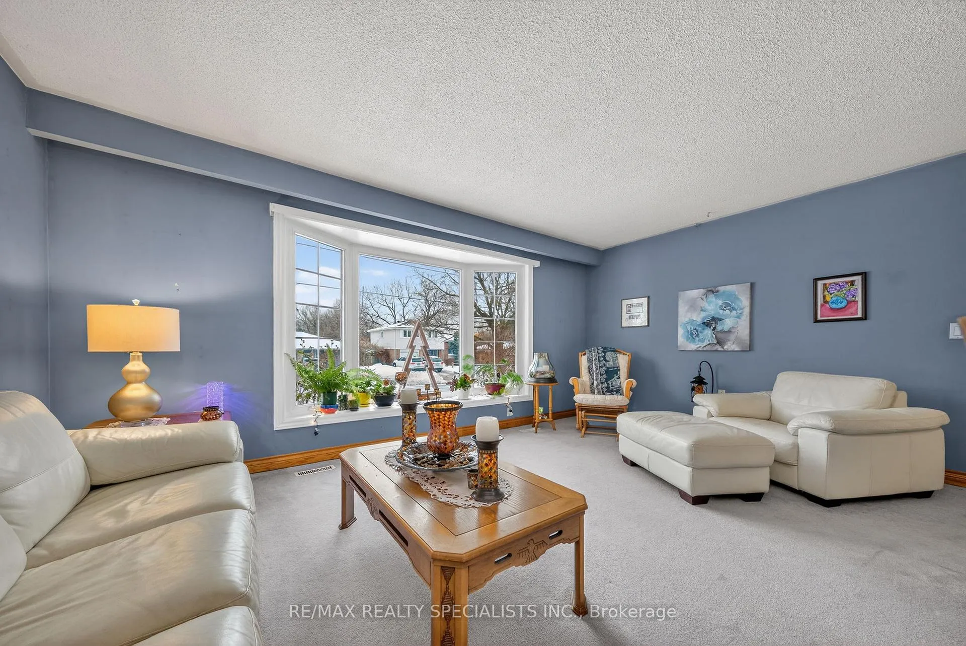 Photo 9 of 61 Moore Park Crescent, Halton Hills, Georgetown — HOMEH