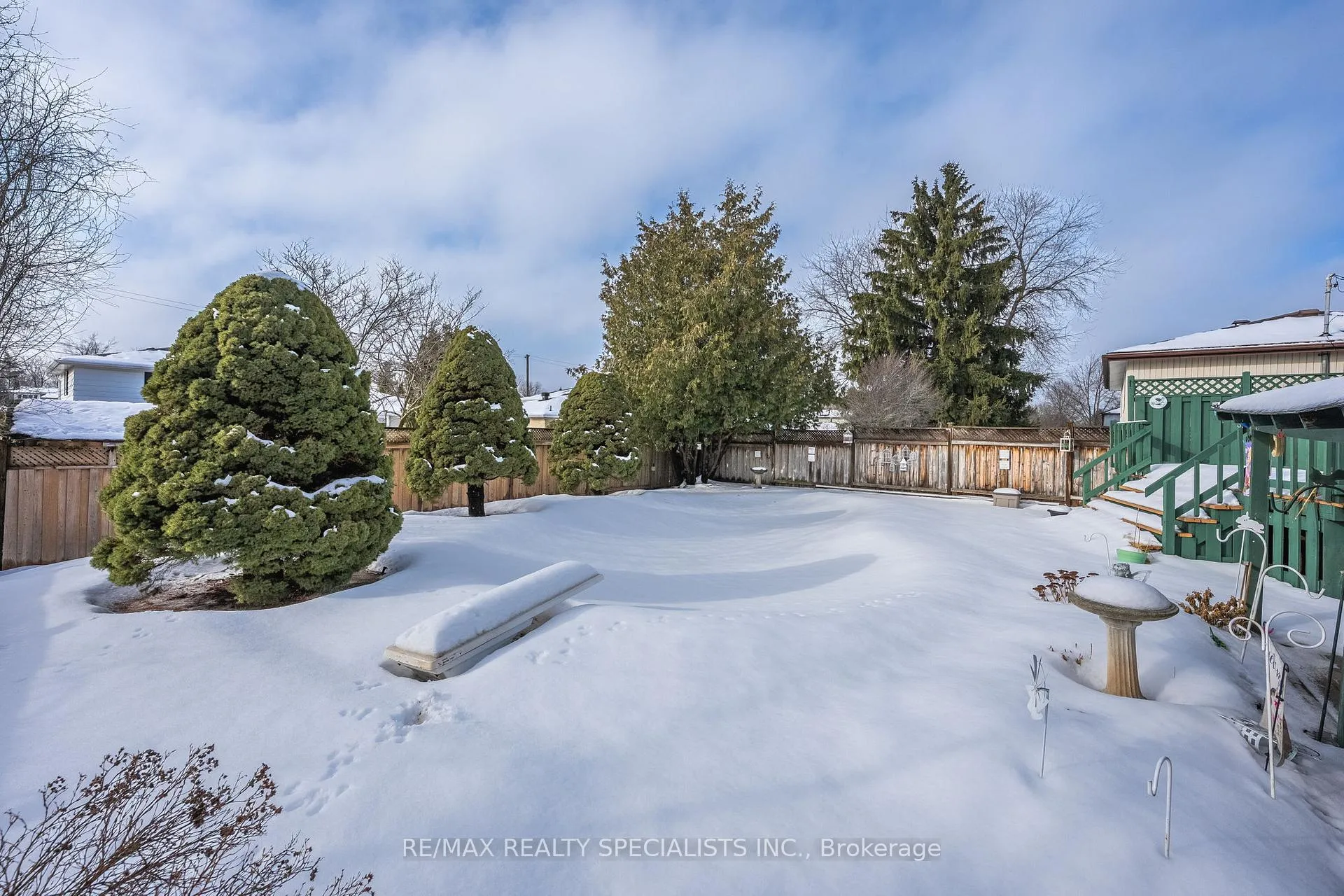 Photo 37 of 61 Moore Park Crescent, Halton Hills, Georgetown — HOMEH