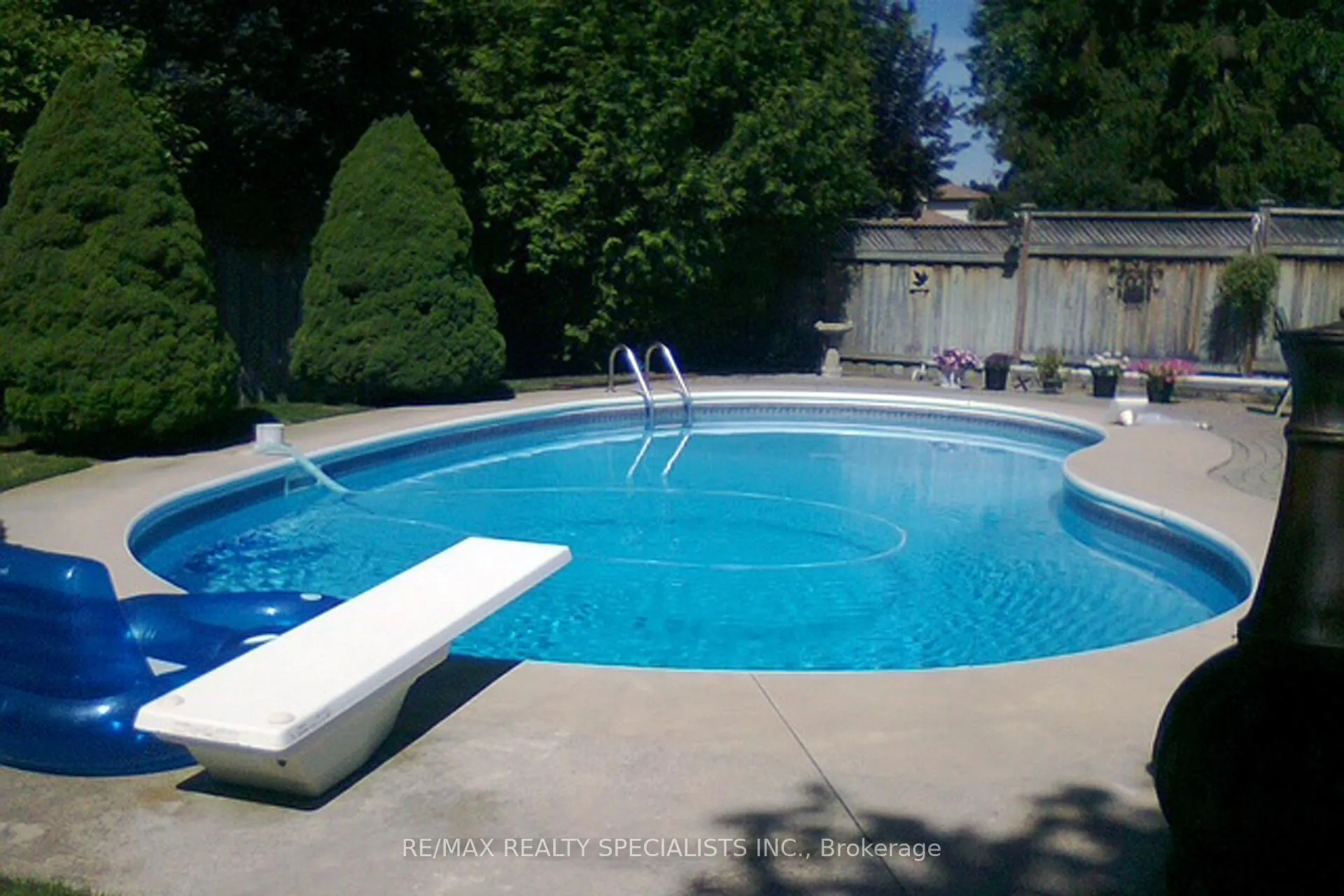 Photo 38 of 61 Moore Park Crescent, Halton Hills, Georgetown — HOMEH