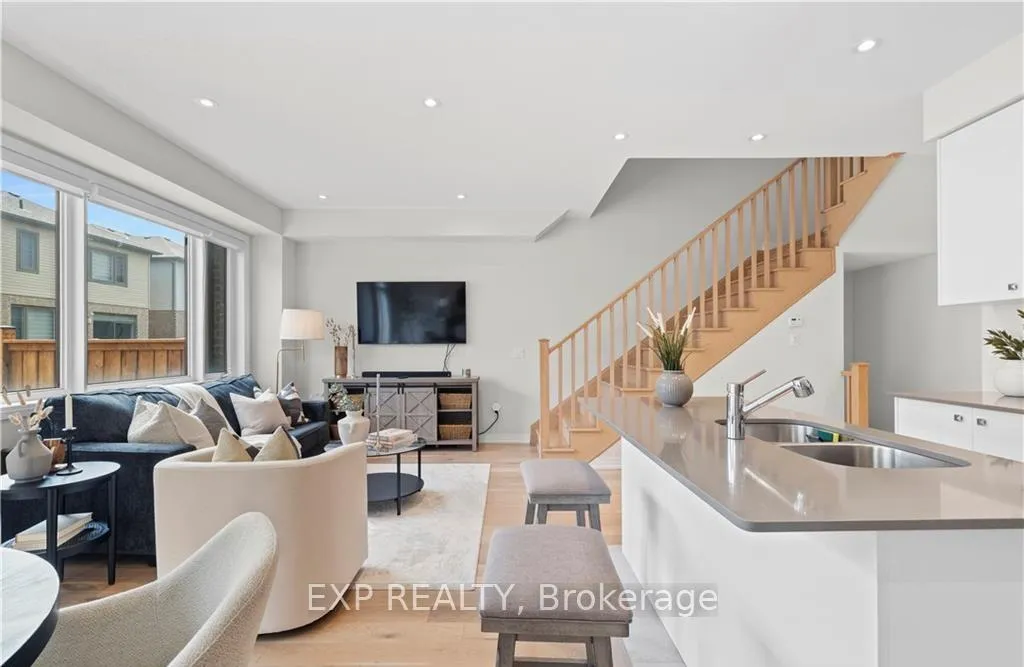 Photo 6 of 53 Freedom Crescent, Hamilton, Mount Hope — HOMEH