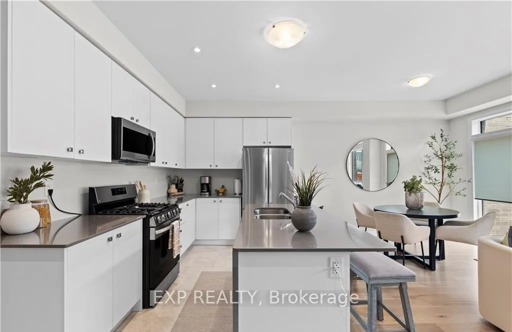 Photo 9 of 53 Freedom Crescent, Hamilton, Mount Hope — HOMEH