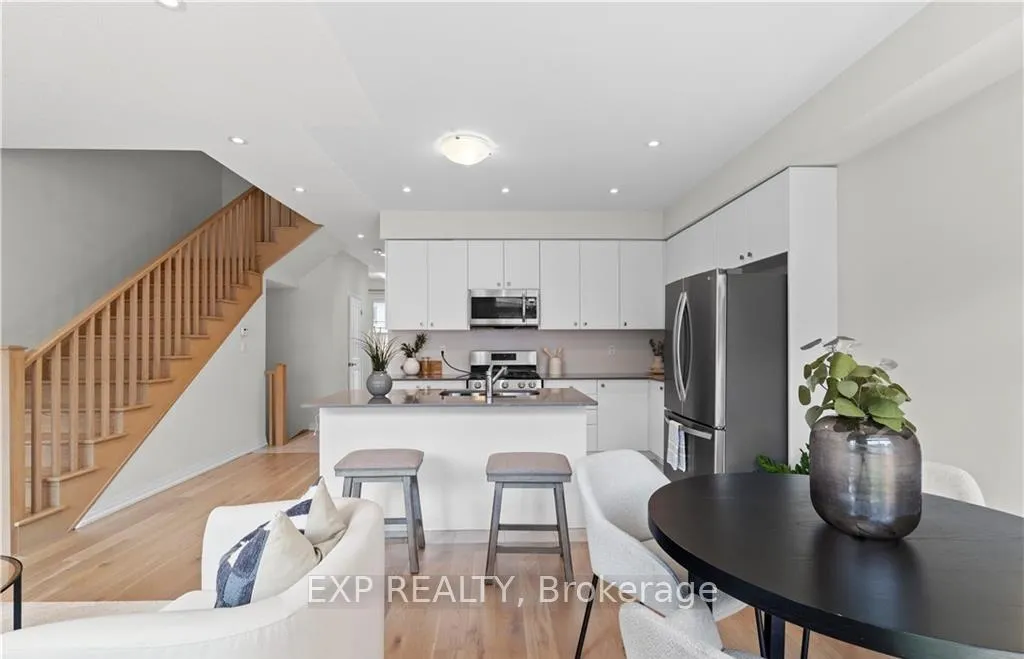 Photo 11 of 53 Freedom Crescent, Hamilton, Mount Hope — HOMEH