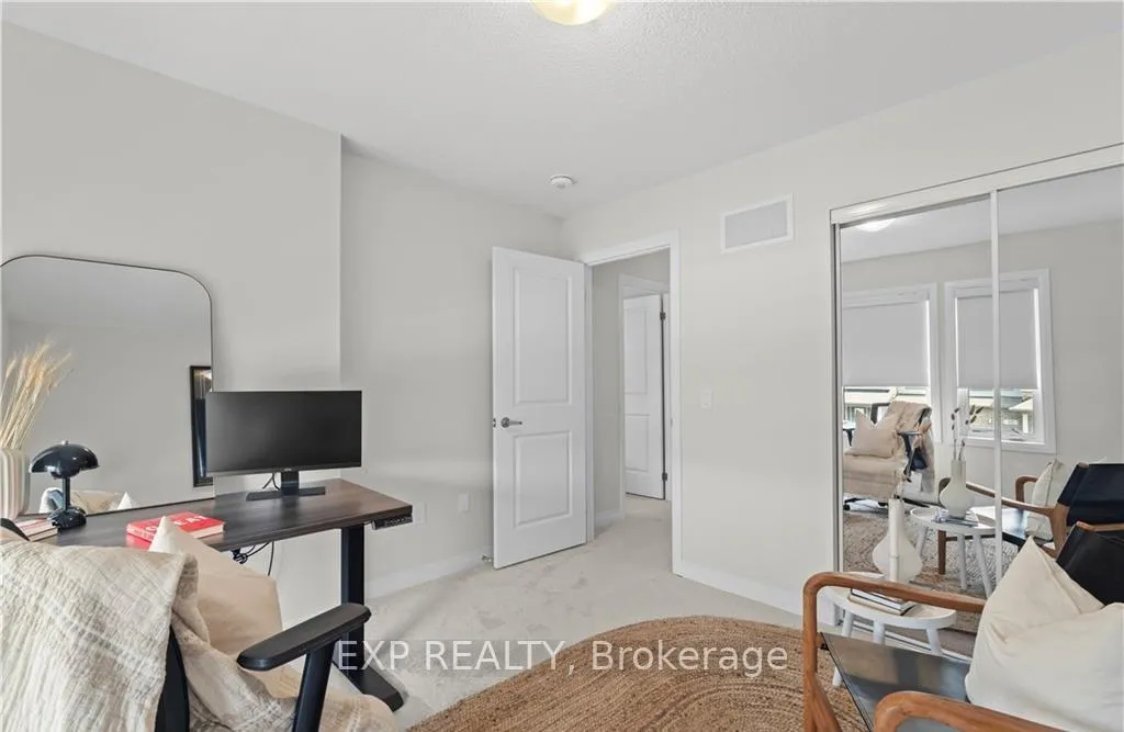Photo 20 of 53 Freedom Crescent, Hamilton, Mount Hope — HOMEH