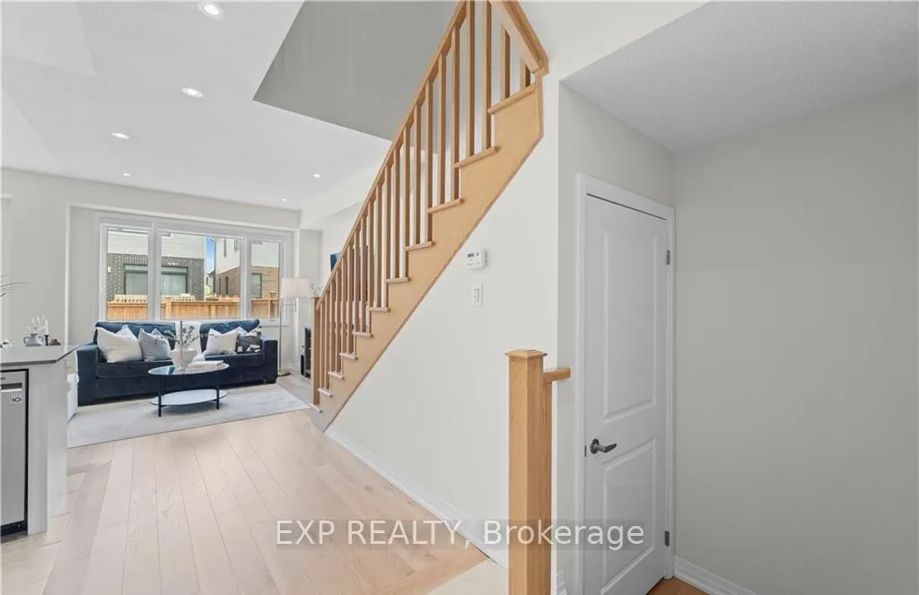 Photo 33 of 53 Freedom Crescent, Hamilton, Mount Hope — HOMEH