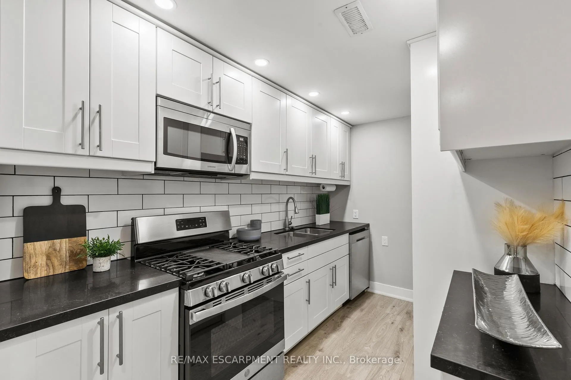 Photo 30 of 20 Leduc Street, Hamilton, Lisgar — HOMEH