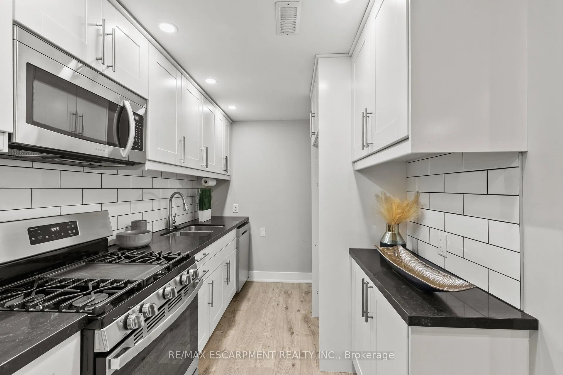 Photo 31 of 20 Leduc Street, Hamilton, Lisgar — HOMEH