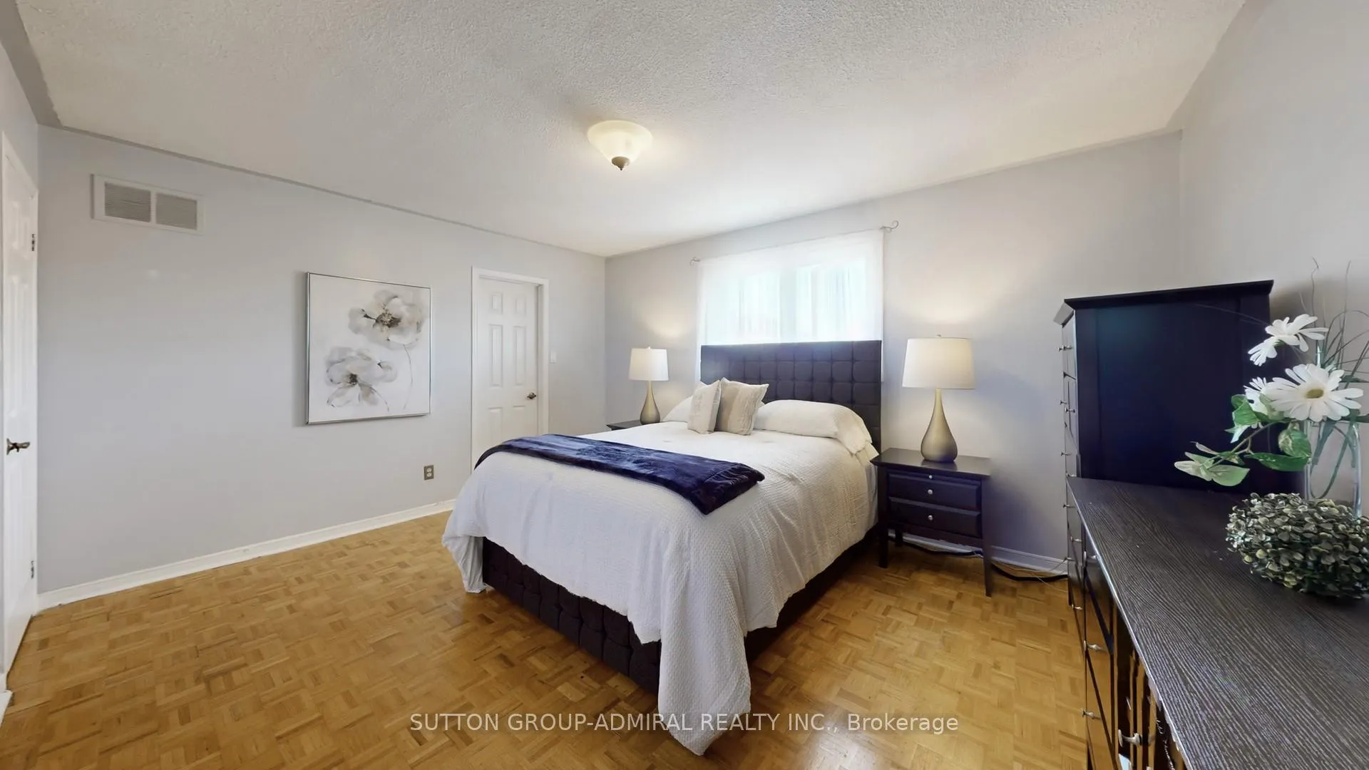 Photo 25 of 508 Chancellor Drive, Vaughan, East Woodbridge — HOMEH