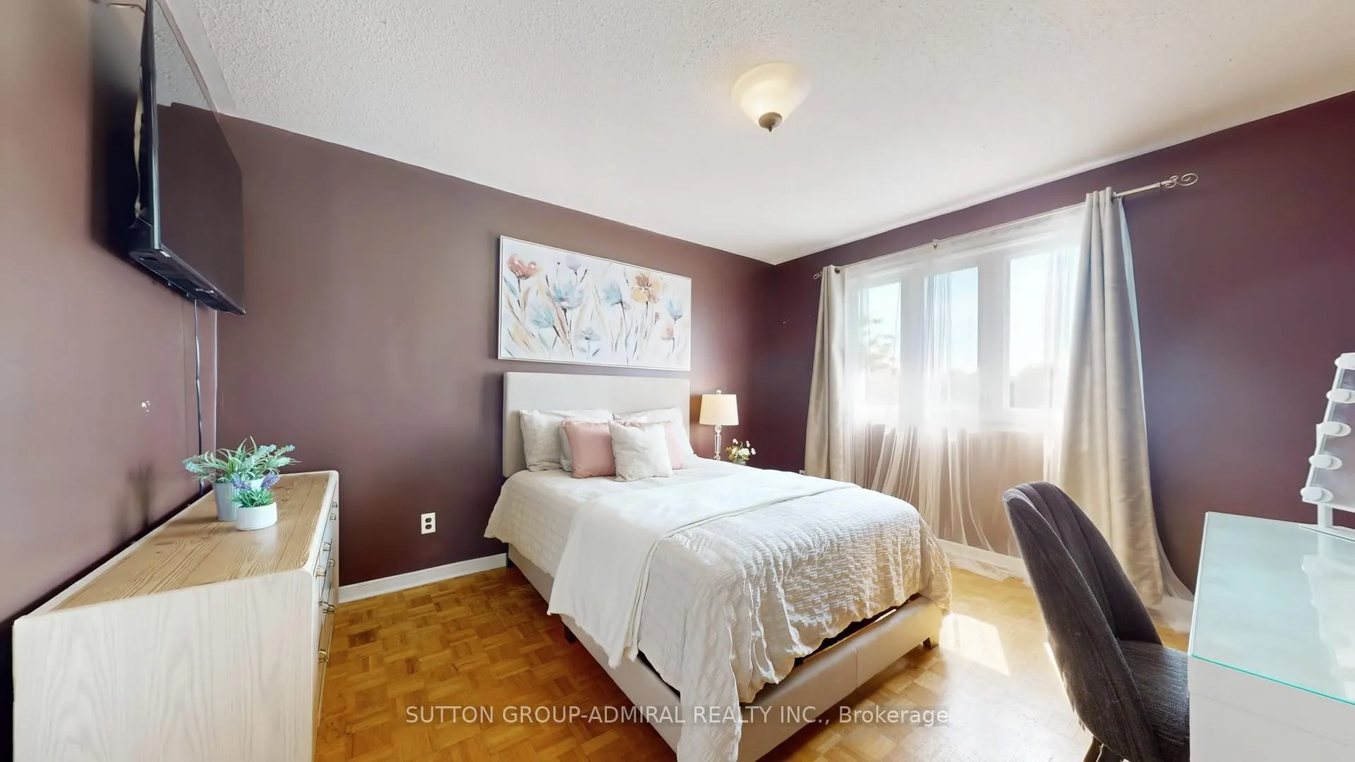 Photo 30 of 508 Chancellor Drive, Vaughan, East Woodbridge — HOMEH