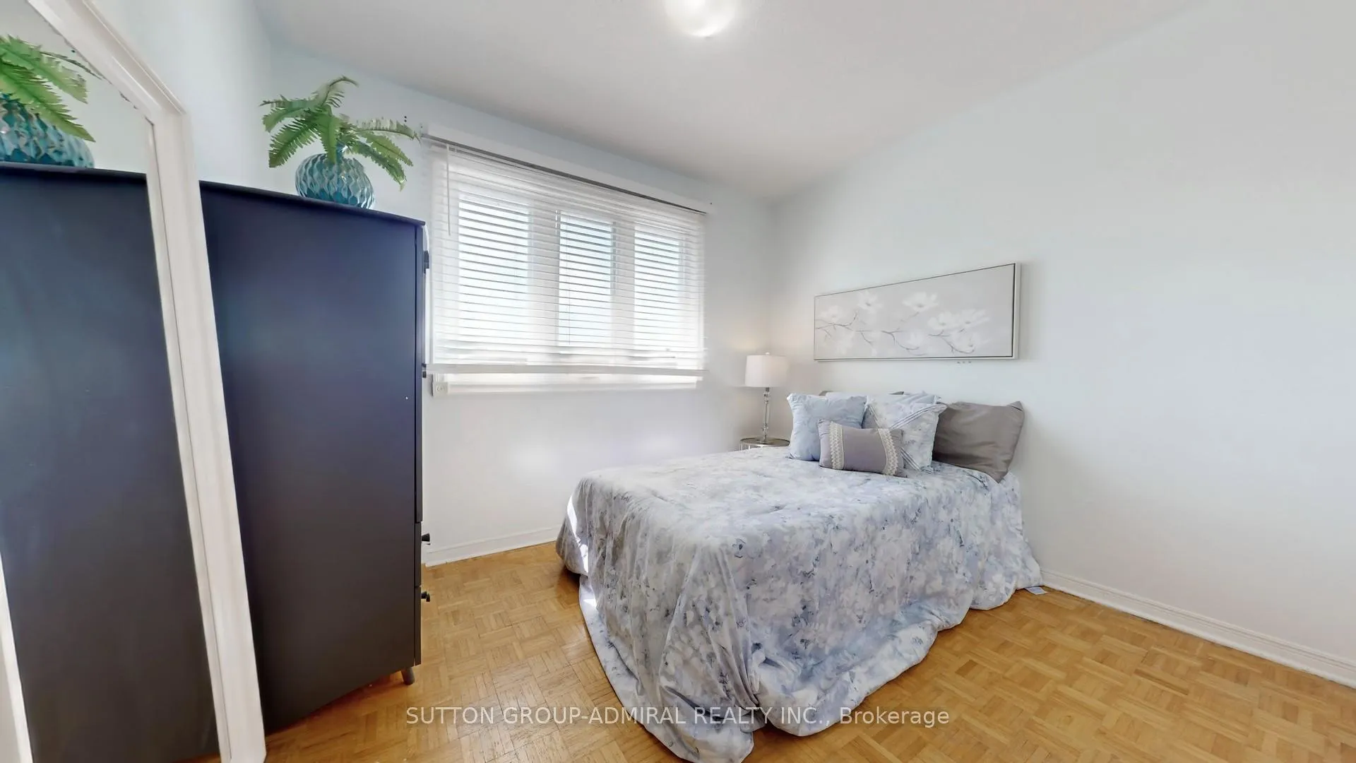 Photo 32 of 508 Chancellor Drive, Vaughan, East Woodbridge — HOMEH