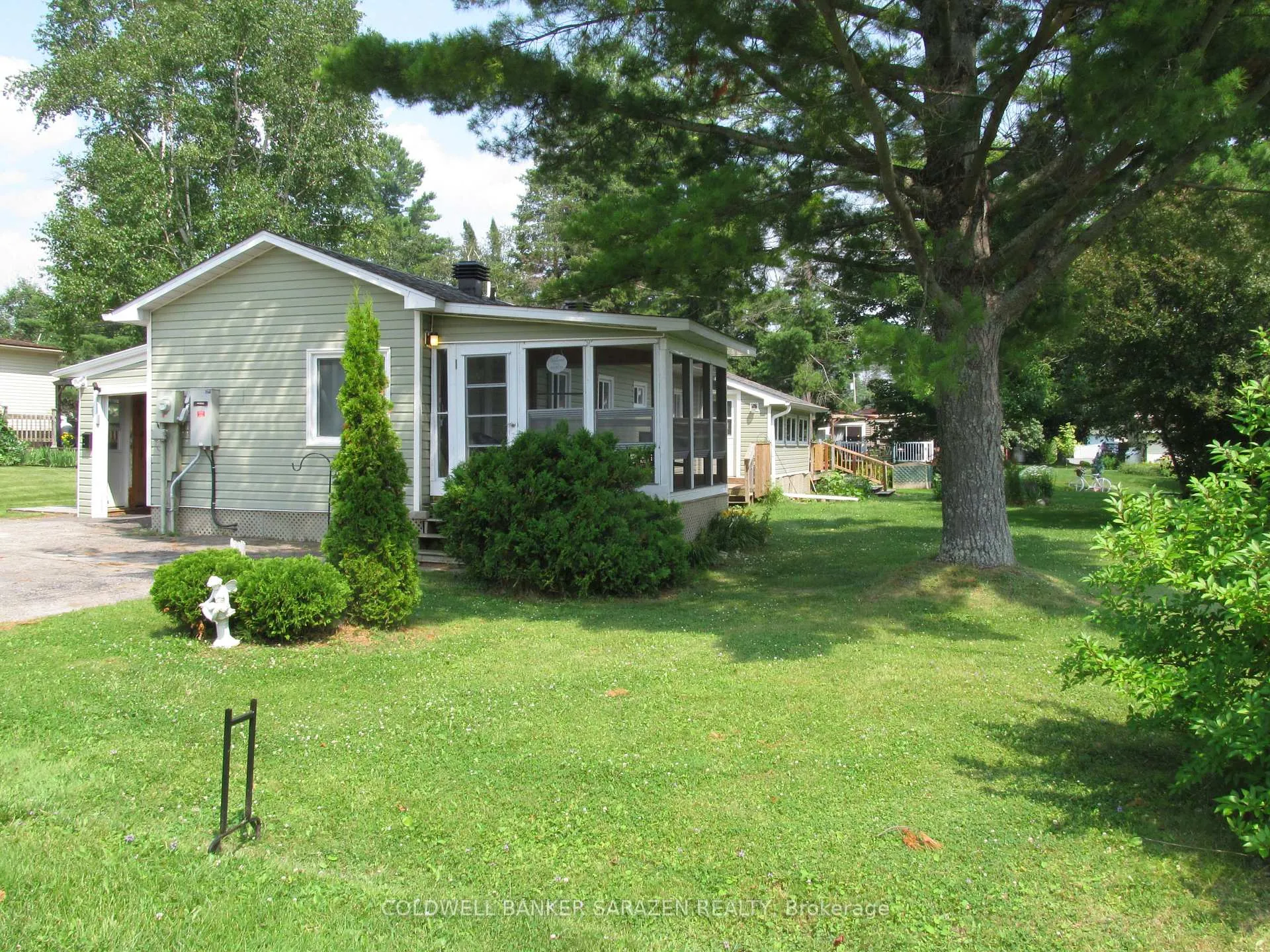 Photo 1 of 31 Lakefront Lane, McNab/Braeside, Mcnab/Braeside Twps — HOMEH
