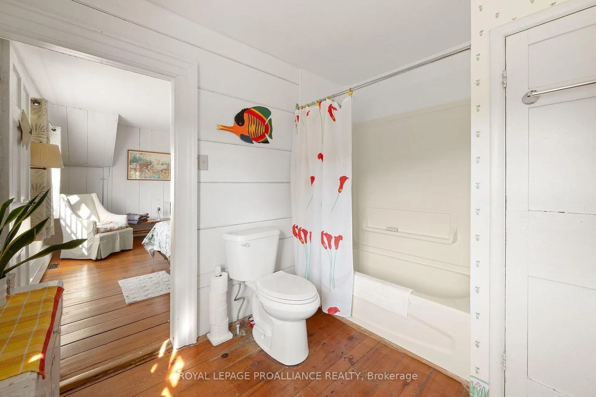 Photo 25 of 406 Salmon Point Road, Prince Edward County, Athol — HOMEH