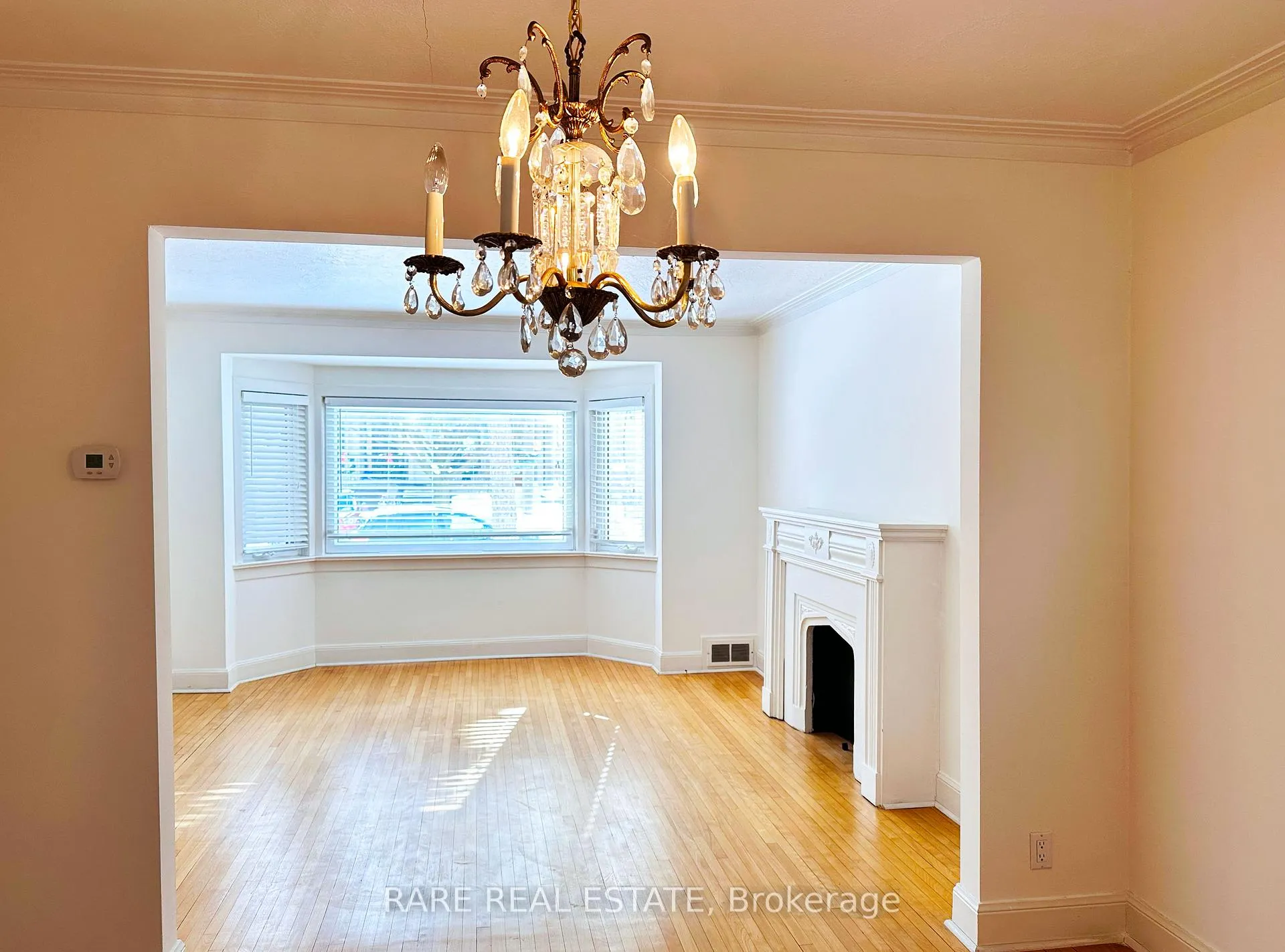 Photo 5 of 46 Dunblaine Avenue, Toronto, Bedford Park-Nortown — HOMEH