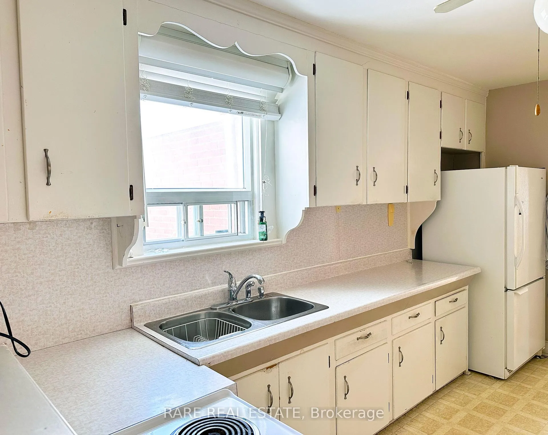 Photo 9 of 46 Dunblaine Avenue, Toronto, Bedford Park-Nortown — HOMEH