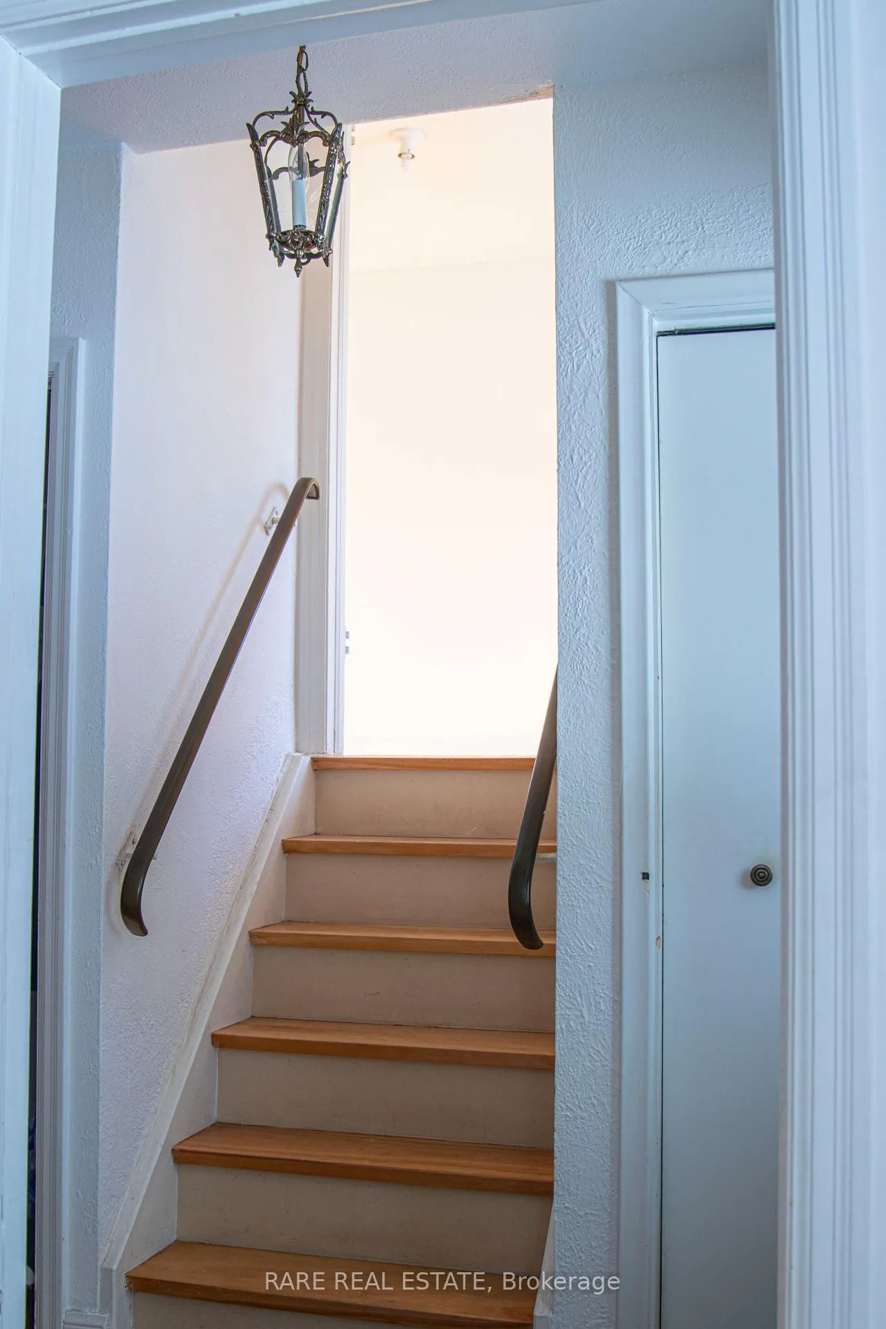 Photo 11 of 46 Dunblaine Avenue, Toronto, Bedford Park-Nortown — HOMEH