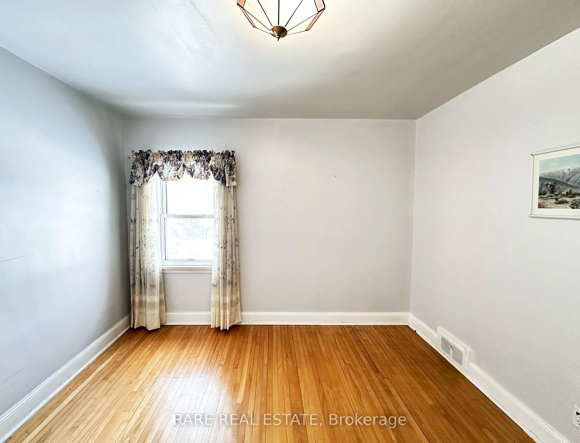 Photo 13 of 46 Dunblaine Avenue, Toronto, Bedford Park-Nortown — HOMEH