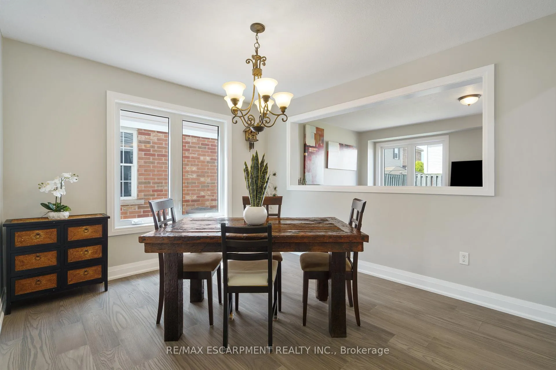 Photo 6 of 158 Voyager Pass, Hamilton, Binbrook — HOMEH