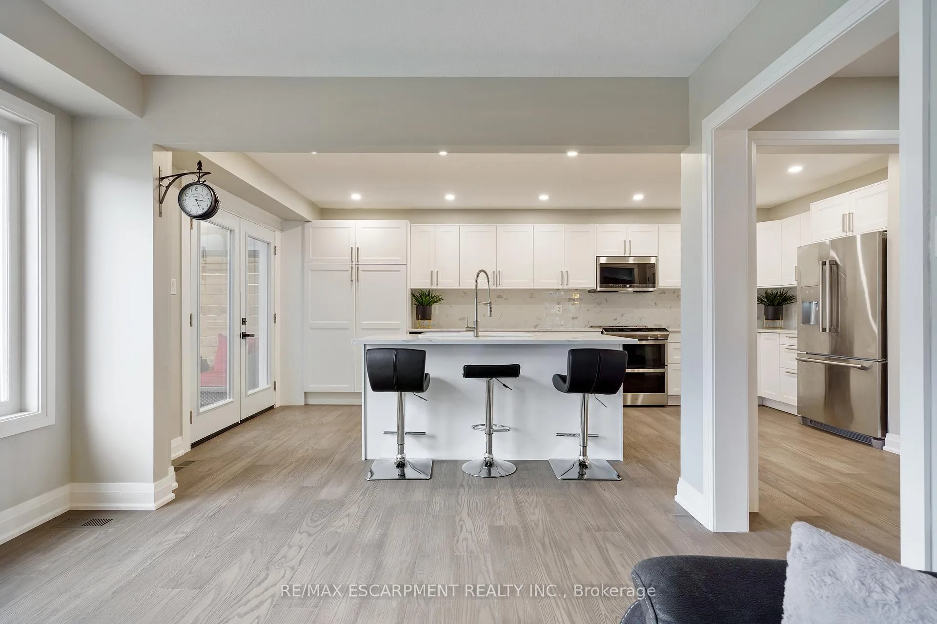 Photo 9 of 158 Voyager Pass, Hamilton, Binbrook — HOMEH