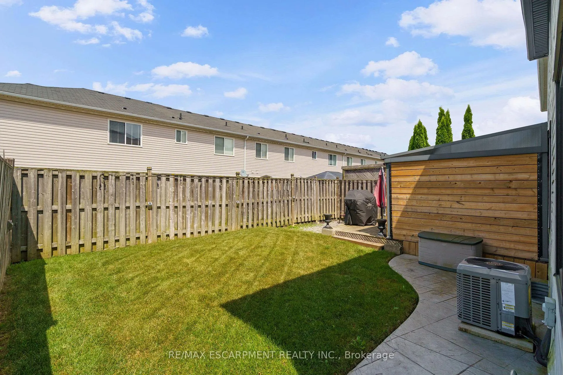 Photo 27 of 158 Voyager Pass, Hamilton, Binbrook — HOMEH