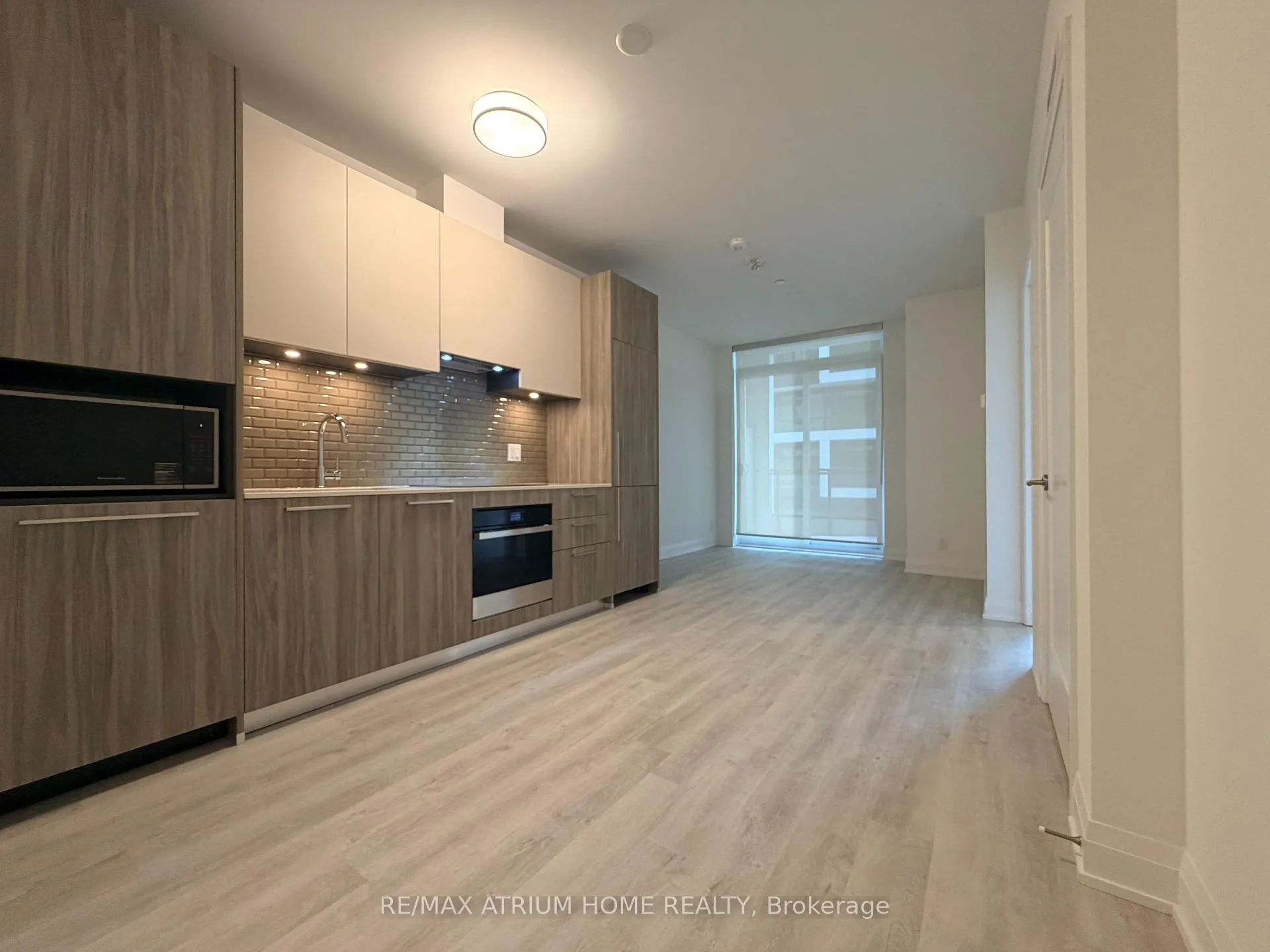 Photo 4 of Unit 1902, 65 Broadway Avenue, Toronto, Mount Pleasant West — HOMEH