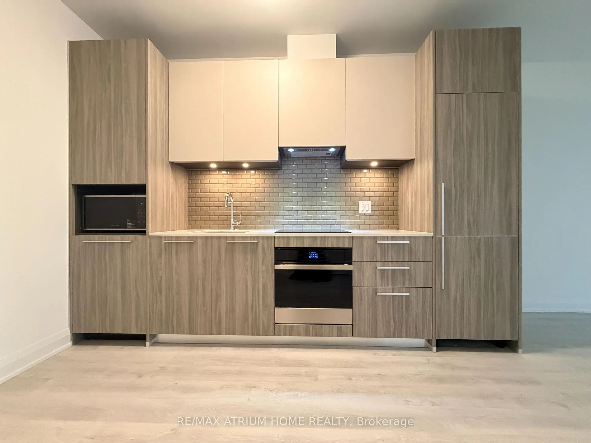 Photo 6 of Unit 1902, 65 Broadway Avenue, Toronto, Mount Pleasant West — HOMEH