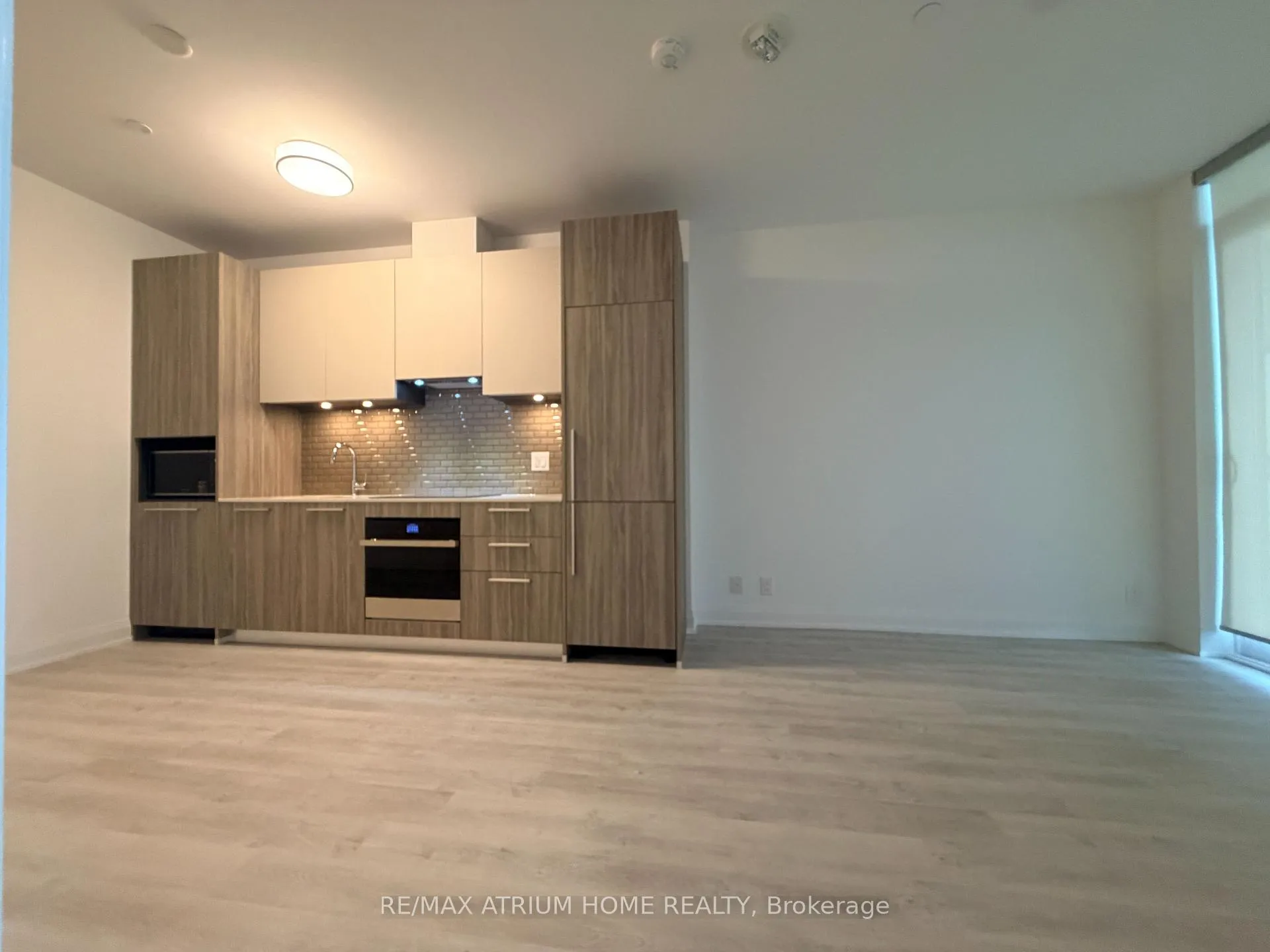 Photo 8 of Unit 1902, 65 Broadway Avenue, Toronto, Mount Pleasant West — HOMEH