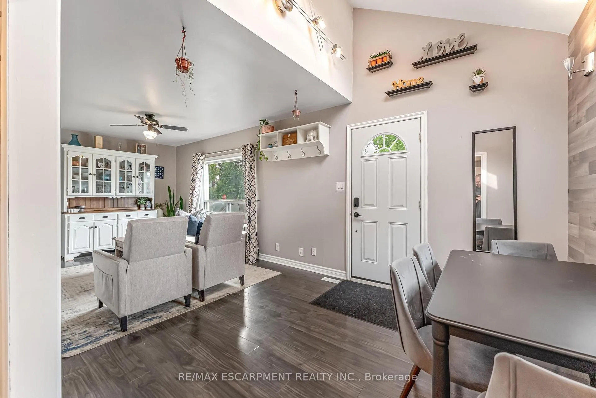 Photo 6 of 588 Cochrane Road, Hamilton, Rosedale — HOMEH