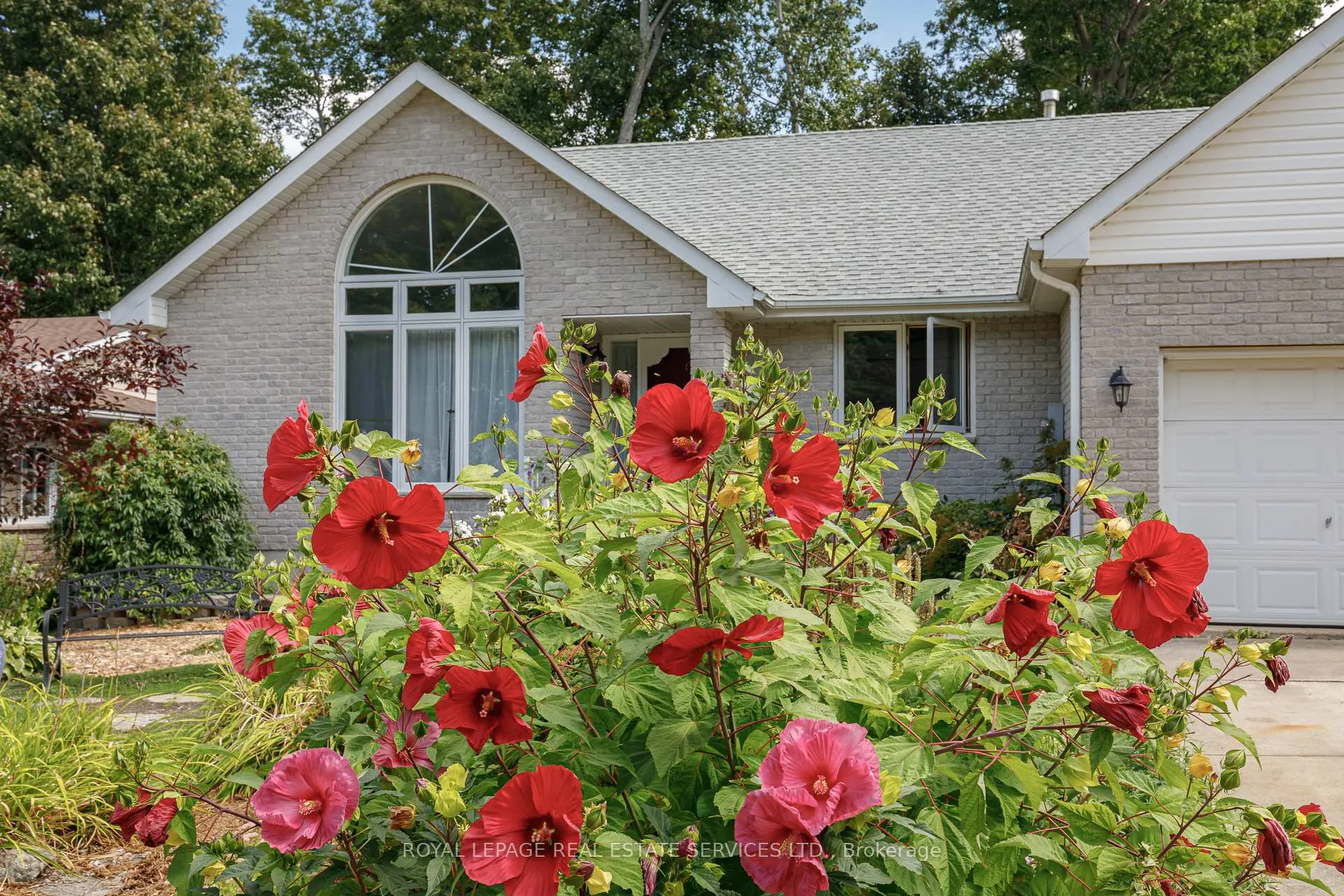 Photo 3 of 32 Pollard Drive, Meaford — HOMEH