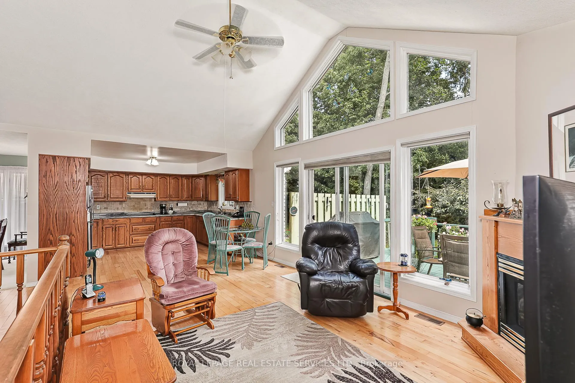 Photo 12 of 32 Pollard Drive, Meaford — HOMEH