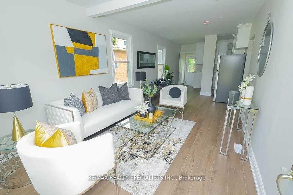 Photo 3 of 5920 Symmes Street, Niagara Falls, Dorchester — HOMEH